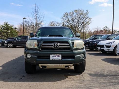 Used 2009 Toyota Tacoma PreRunner image 2