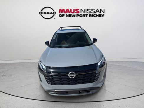 New 2026 Nissan Pathfinder Platinum w/ Cargo Package FWD image 4