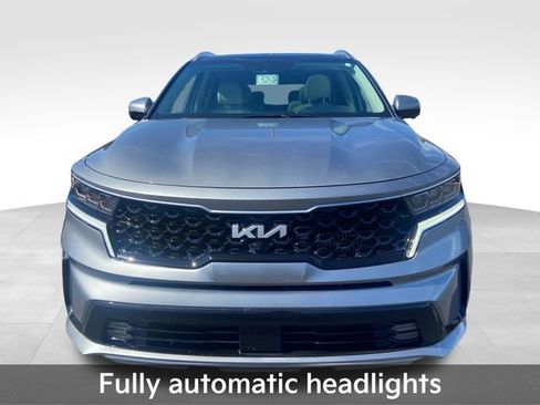 Used 2023 Kia Sorento SX Prestige w/ Panoramic Sunroof Package AWD/4WD image 11