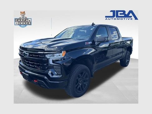 Used 2025 Chevrolet Silverado 1500 LT Trail Boss w/ Convenience Package II AWD/4WD image 1