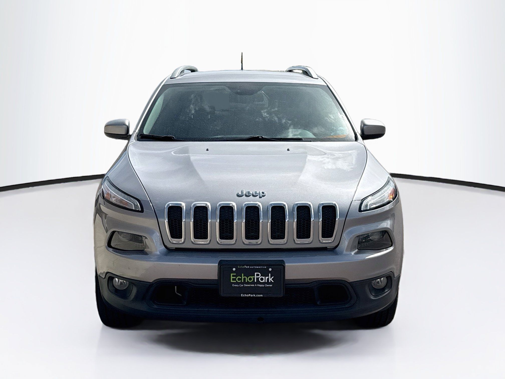 Used 2017 Jeep Cherokee Latitude w/ Comfort/Convenience Group AWD/4WD image 2