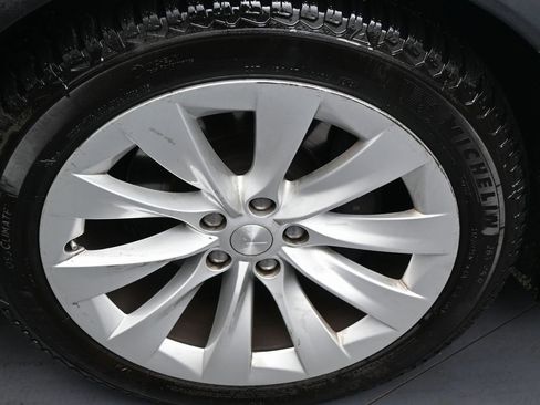 Used 2019 Tesla Model X 100D image 39