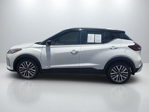 Used 2024 Nissan Kicks SV FWD image 8