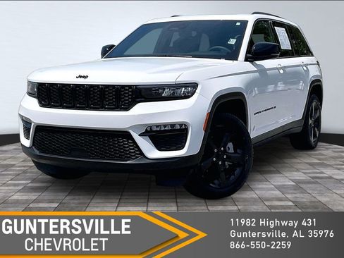 Used 2024 Jeep Grand Cherokee Limited w/ Black Appearance Package RWD image 1