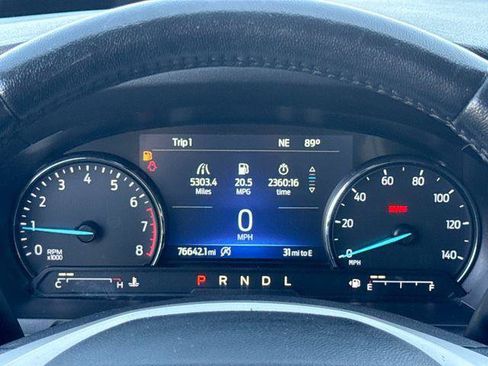 Used 2022 Ford Explorer XLT w/ Equipment Group 202A RWD image 10