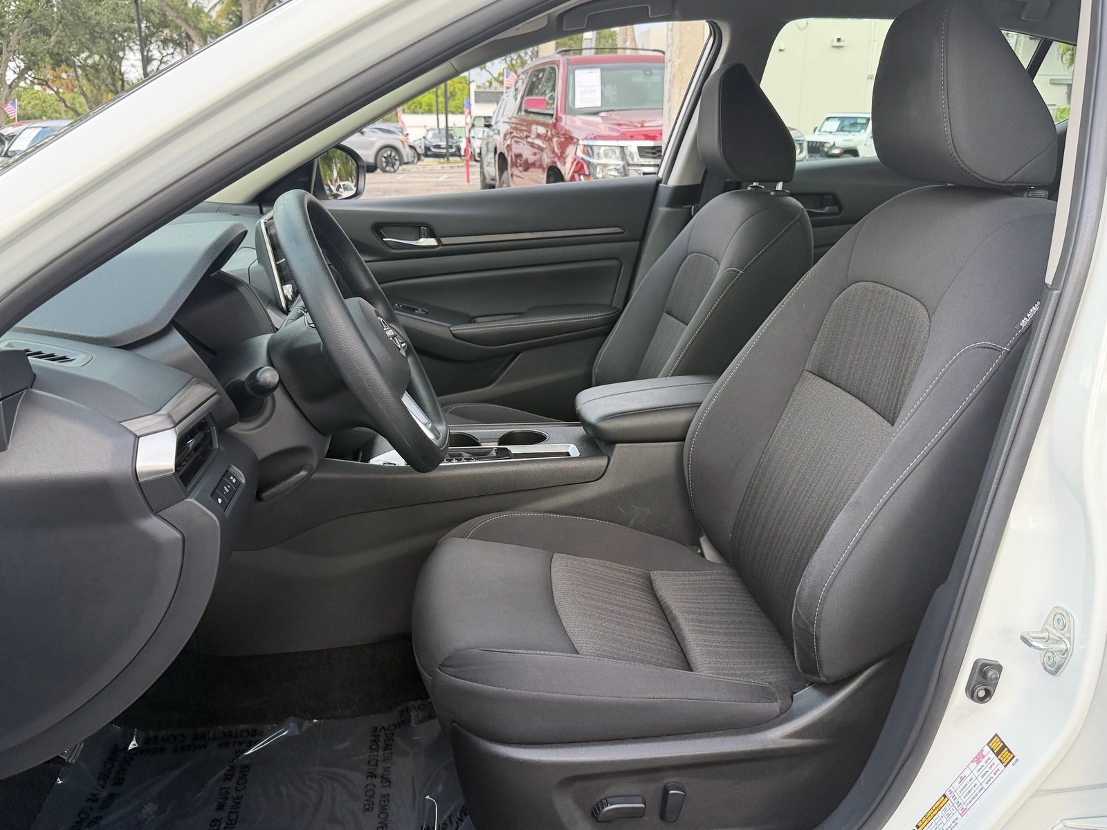 Certified 2025 Nissan Altima 2.5 SV FWD image 9
