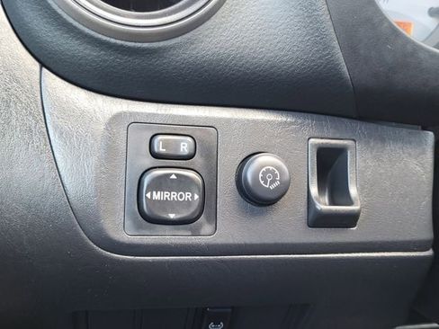 Used 2005 Toyota RAV4 4WD image 27