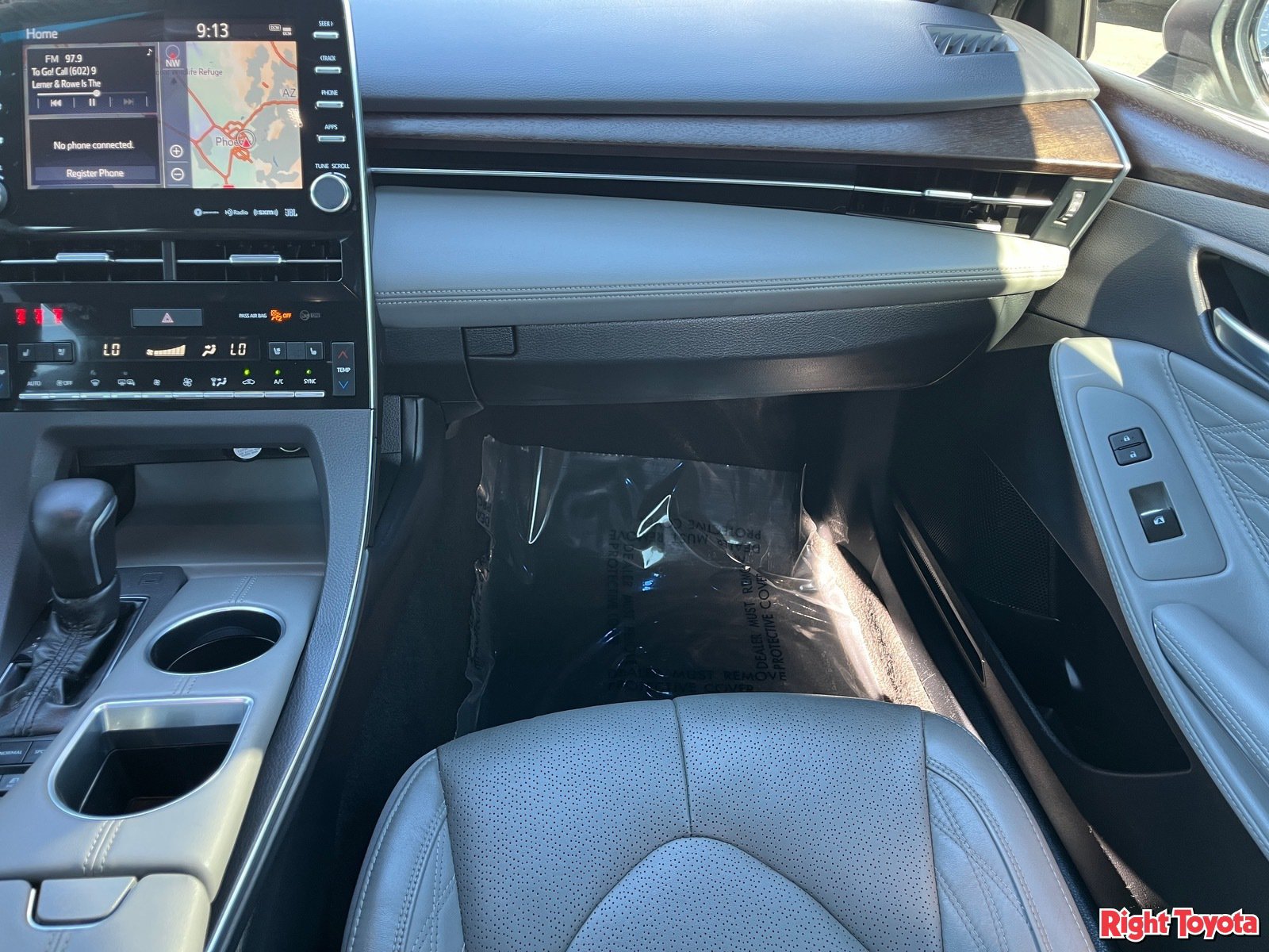 Certified 2020 Toyota Avalon Limited w/ Advanced Safety Package FWD image 18