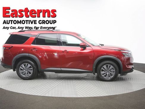 Used 2024 Nissan Pathfinder SV AWD/4WD image 47