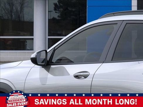 New 2026 Chevrolet Trax LT w/ Driver Confidence Package image 12