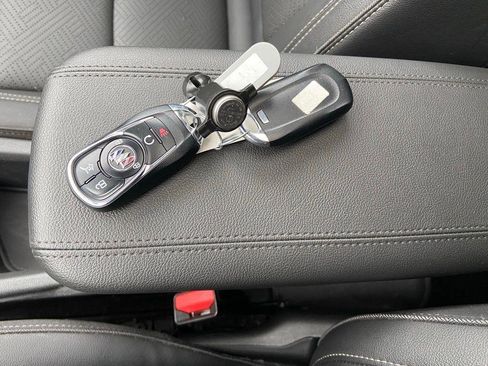 Used 2022 Buick Encore GX Essence w/ Experience Buick Package image 30