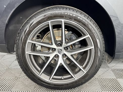Used 2023 Porsche Macan w/ Premium Package Plus image 50