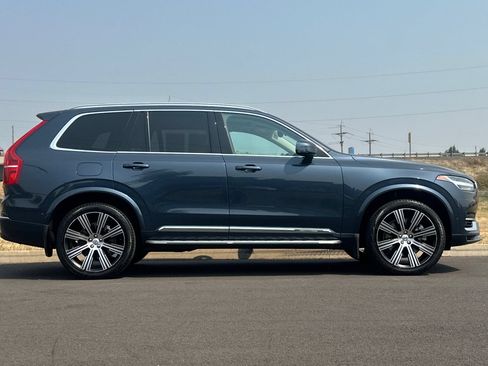 Used 2023 Volvo XC90 T8 Plus AWD/4WD image 2