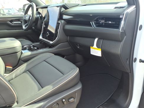 New 2026 GMC Yukon XL Elevation w/ Elevation Premium Package image 9