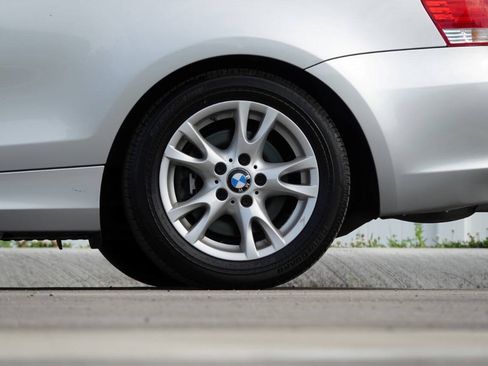 Used 2009 BMW 128i Convertible RWD image 44