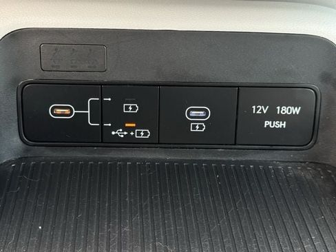 Used 2024 Hyundai Kona SEL FWD image 19