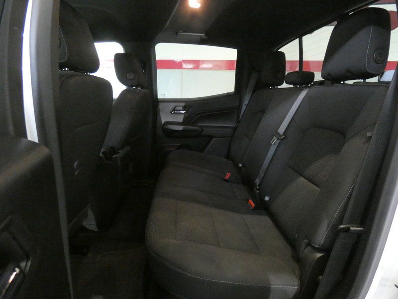 Used 2024 Chevrolet Colorado LT w/ LT Convenience Package II AWD/4WD image 32
