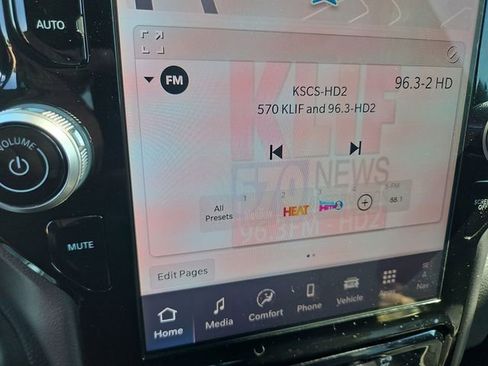 Used 2025 RAM 1500 Laramie image 13