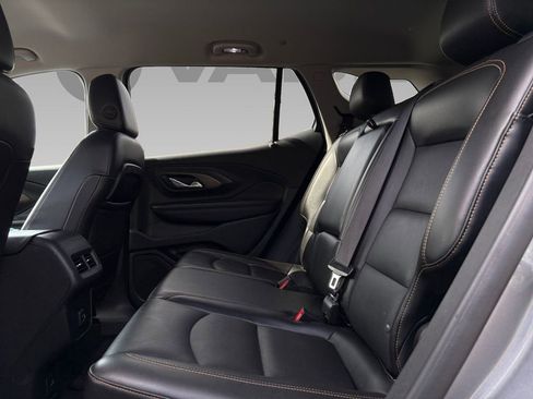 Used 2021 GMC Terrain SLT image 4