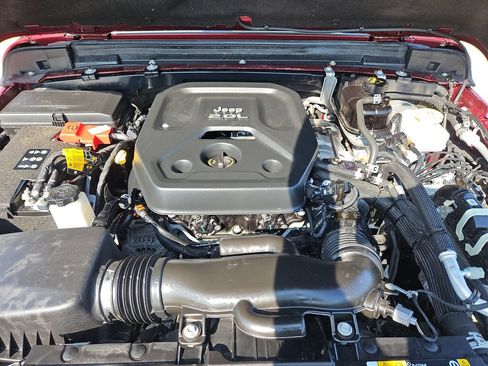 Used 2021 Jeep Wrangler Unlimited Sahara AWD/4WD image 35