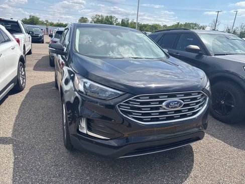 Used 2022 Ford Edge Titanium AWD/4WD image 24