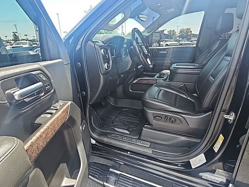 Used 2020 GMC Sierra 3500 Denali w/ Denali Ultimate Package image 11