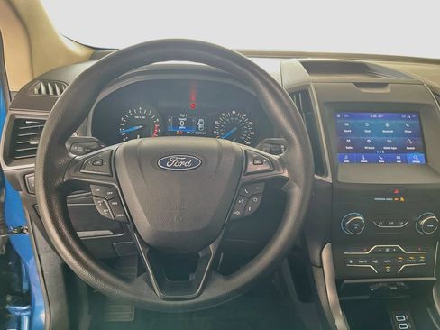 Used 2020 Ford Edge SE FWD image 11