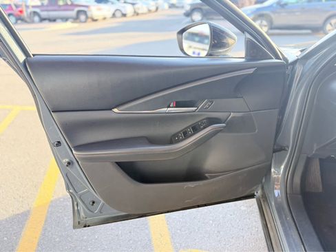 Used 2025 MAZDA CX-30 AWD 2.5 S w/ Preferred Package image 11