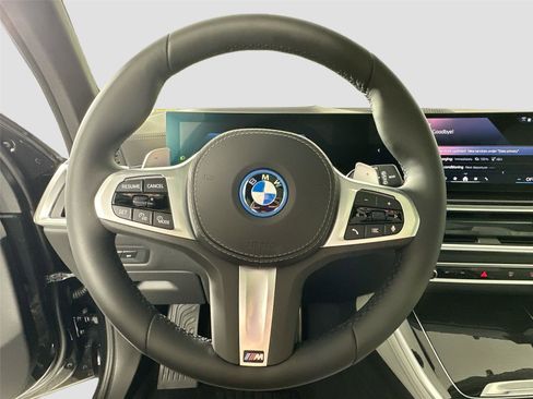 New 2026 BMW X5 xDrive50e w/ Executive Package AWD/4WD image 12