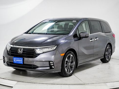 Used 2022 Honda Odyssey Elite image 3
