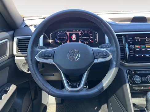 Certified 2023 Volkswagen Atlas Cross Sport SEL R-Line AWD/4WD image 12