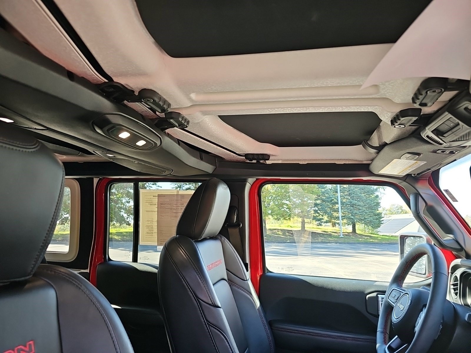 Used 2024 Jeep Wrangler Unlimited Rubicon AWD/4WD image 12