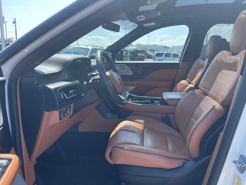 Used 2023 Lincoln Aviator Black Label w/ Dynamic Handling Package AWD/4WD image 13