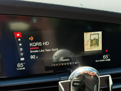Used 2018 Alfa Romeo Giulia AWD image 21