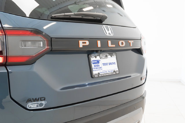 New 2026 Honda Pilot TrailSport image 12