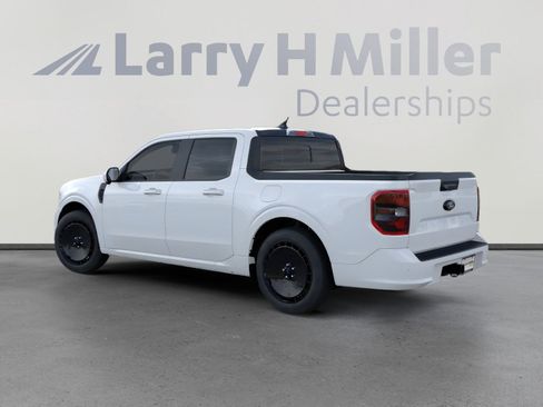 New 2025 Ford Maverick Lobo image 4