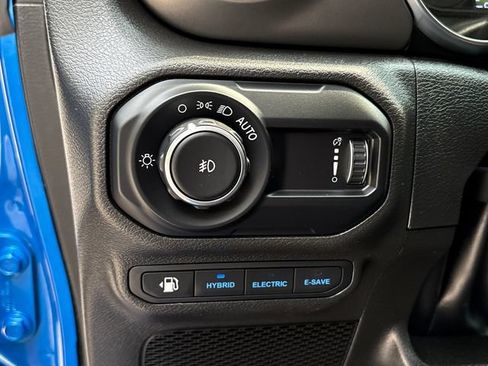 Used 2023 Jeep Wrangler Unlimited w/ Cold Weather Group AWD/4WD image 24
