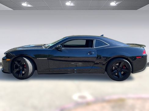 Used 2015 Chevrolet Camaro SS w/ RS Package RWD image 2