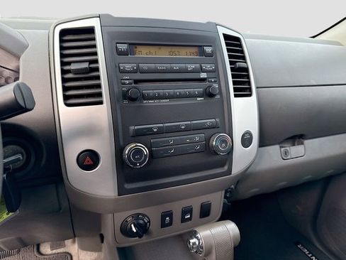 Used 2012 Nissan Frontier SV w/ SV Premium Utility Pkg image 13