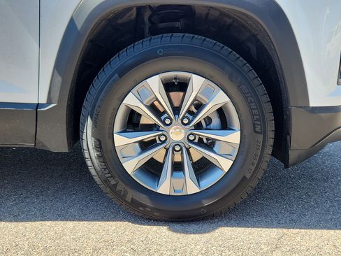 Used 2025 Chevrolet Equinox LT w/ Convenience Package II AWD/4WD image 18