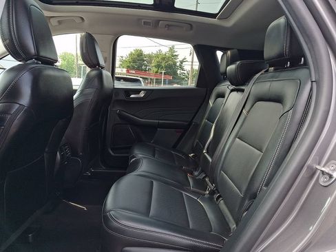 Used 2021 Ford Escape SEL w/ Technology Package FWD image 14