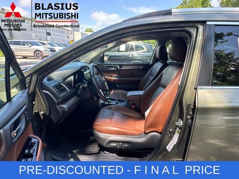 Used 2019 Subaru Outback 2.5i Touring AWD/4WD image 12