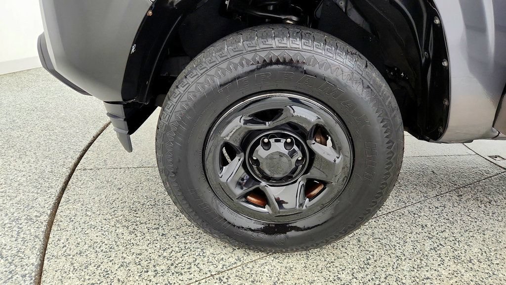 Used 2018 Toyota Tacoma SR RWD image 9