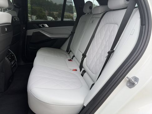 Used 2026 BMW X5 xDrive40i w/ Climate Comfort Package AWD/4WD image 32