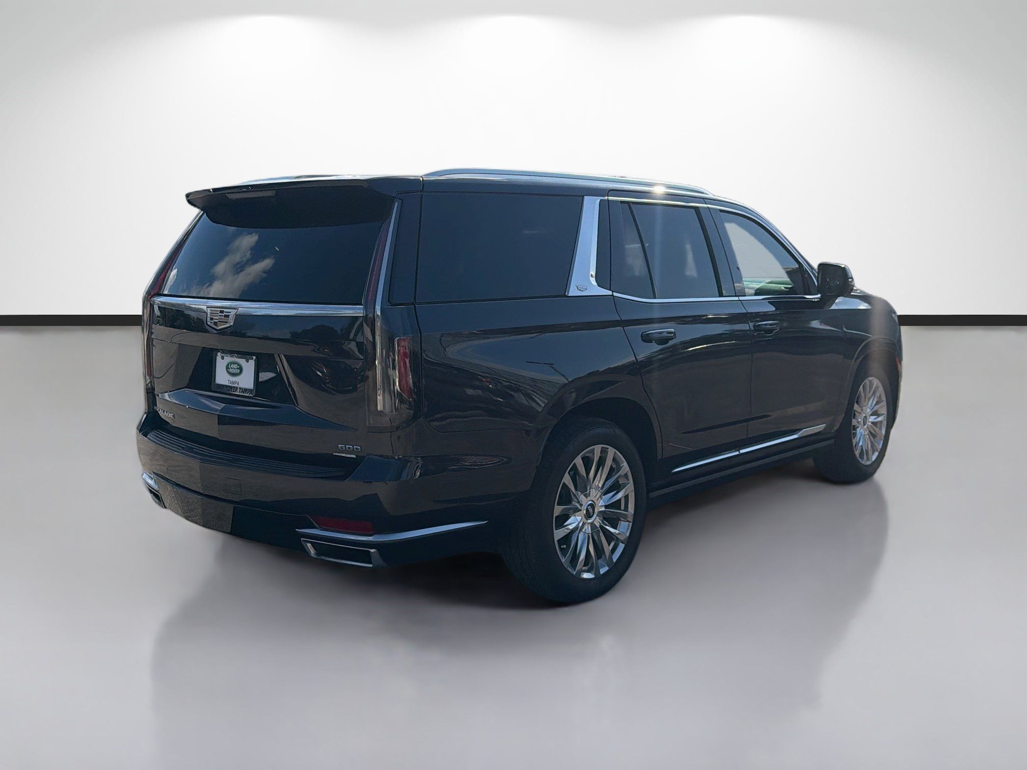 Used 2022 Cadillac Escalade Premium Luxury w/ Performance Package AWD/4WD image 5