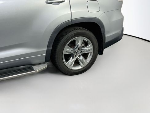 Used 2019 Toyota Highlander Limited AWD/4WD image 31