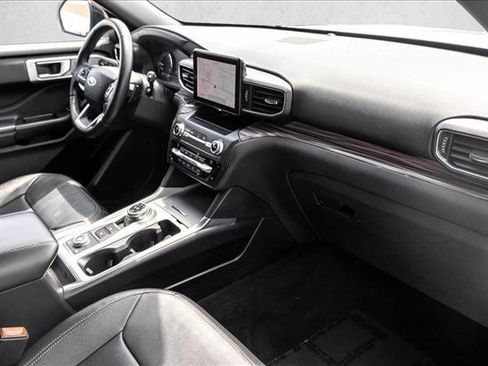 Used 2020 Ford Explorer Limited AWD/4WD image 23