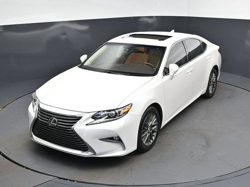 Used 2018 Lexus ES 350 w/ Premier Package FWD image 30