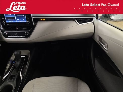 Used 2020 Toyota Corolla LE image 17
