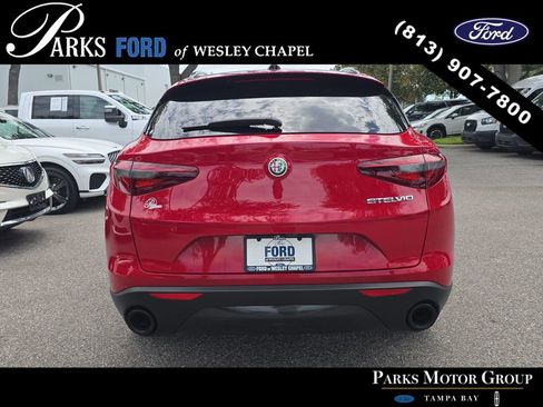 Used 2023 Alfa Romeo Stelvio Sprint RWD image 5